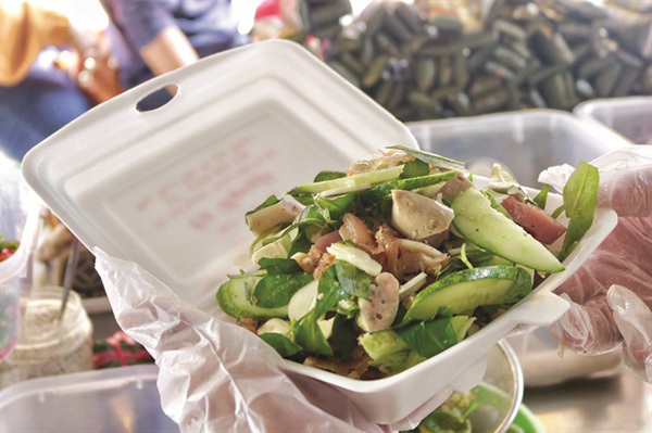 Sausage salad: harmony of flavours and textures