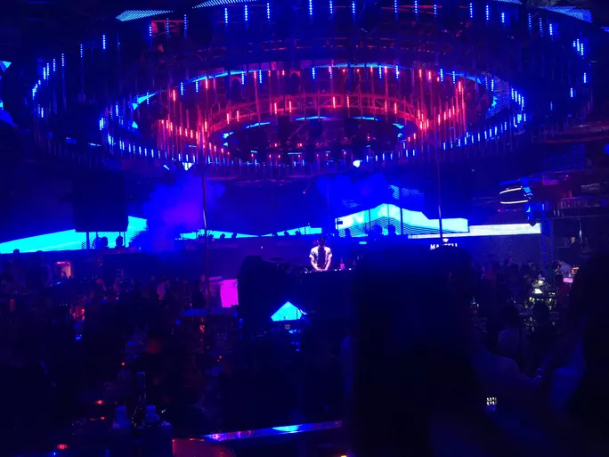 Bars karaoke parlors in HCMC City ignore regulations on Covid 19 prevention and control