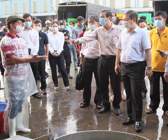 HCMC authorities inspect Covid-19 prevention, control work