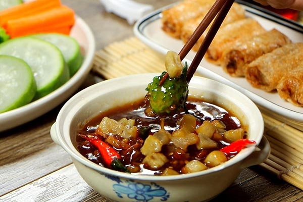 Recipe Vietnamese Vegetable Dipping Sauce with Caramelized Fish Sauce