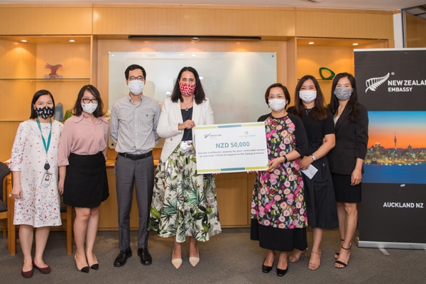 New Zealand provides US 36 000 to support COVID hit women in Hai Duong