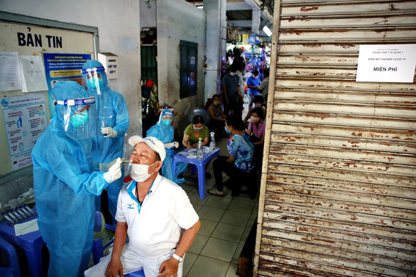 Vietnam records daily increase of 52 local infections: health ministry’s midday update