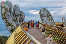 Vietnam s tourism boosted at Ukraine International Travel and Tourism Exhibition 2021