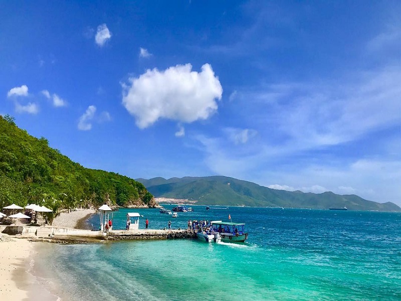 Nha Trang Tranh Beach – The most beautiful beach in Nha Trang Bay 2021
