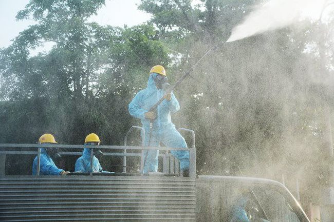 Provinces exert more efforts to combat pandemic at industrial parks