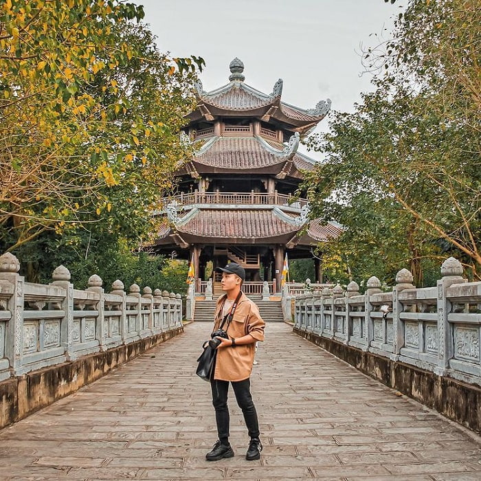 Quickly gather Ninh Binh travel tips, what should I wear to shimmering pictures?