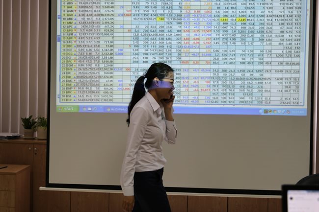 Selling pressure behind stock market’s loss