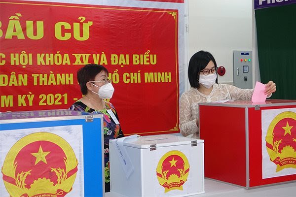 Vietnamese nationwide vote for NA deputies amid Covid-19 » Vietnam News ...