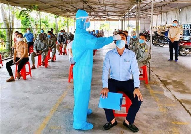 Bac Lieu allows reopening of some services today