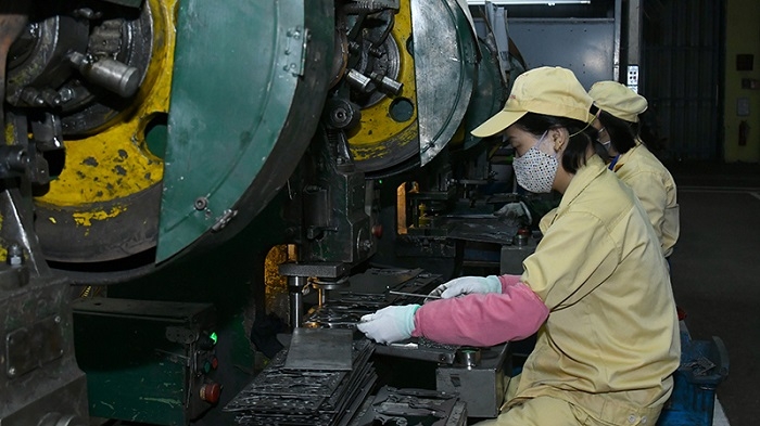 Hanoi boosts production and business activities amid COVID-19