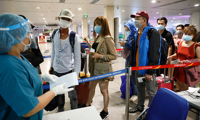 Foreigners need additional documents when traveling on domestic flights in Vietnam