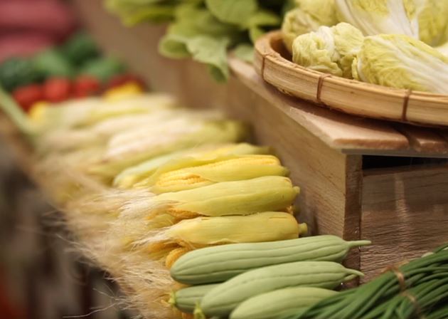 Hanoi woman makes lifelike mini vegetables out of clay