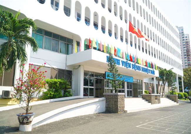 HCMC sets up two Covid-19 treatment hospitals