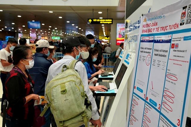 HCMC to impose e-health declaration mandate starting tomorrow
