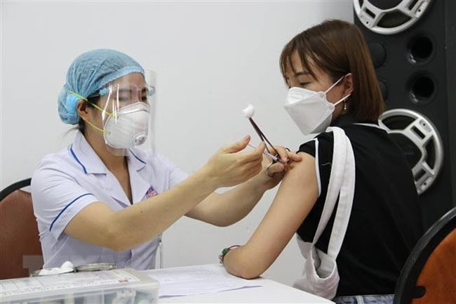 HCMC’s huge vaccination drive expected to finish this Saturday