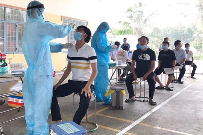 Health Ministry reports 15 new Covid-19 cases, 563 cases in HCMC tagged