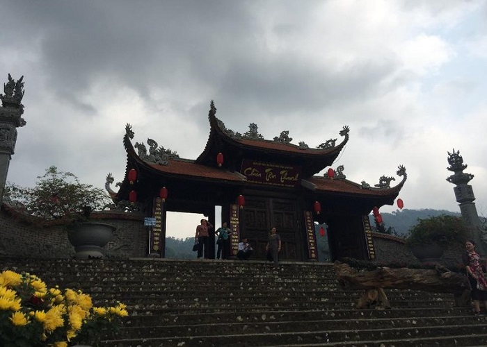 Lang Son tourism to visit the famous and sacred Tan Thanh pagoda in the border area