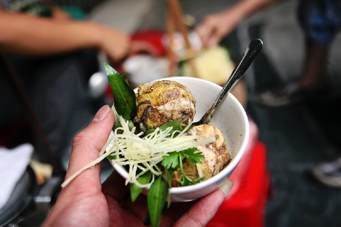 Bamboo tube rice a specialty of Vietnam s Northern mountains Video