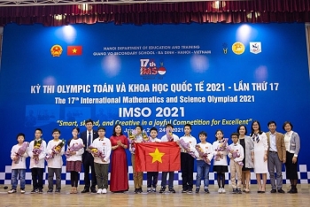 Vietnamese students win medals at Int l informatics Olympiad 2021