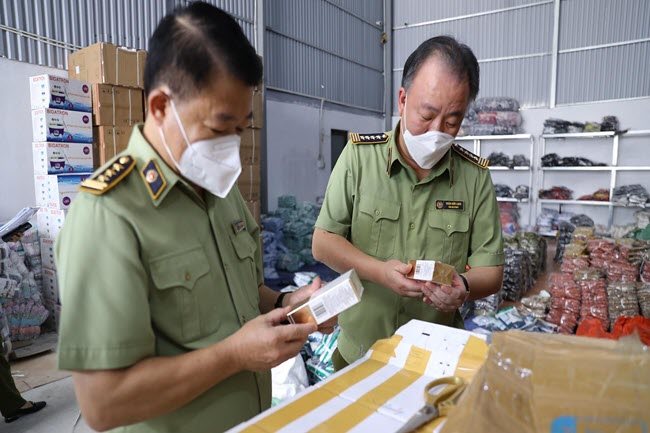 Massive ring selling smuggled goods via livestreaming in northern region busted