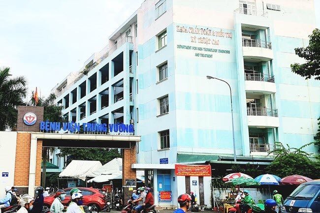 Medical worker in HCMC infected with Covid-19