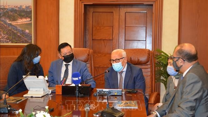 Egyptian localities wish for closer ties with Vietnam in port services, logistics