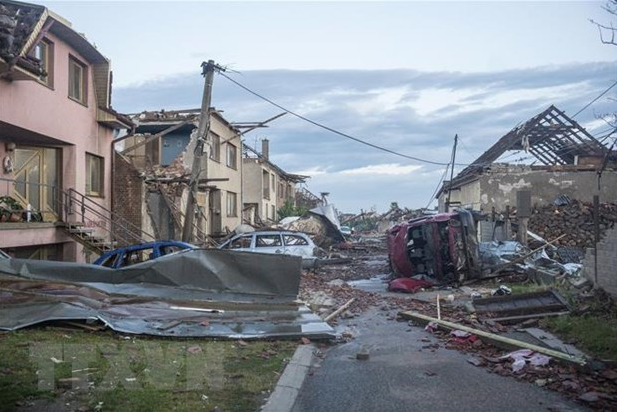 Embassy community support Vietnamese in Czech Republic hit by biggest tornado in 100 years
