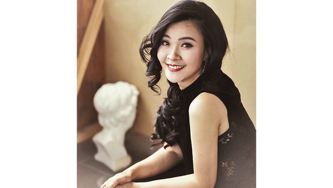 Meritorious Artist Anh Tuyet: I want to bring love into the plays
