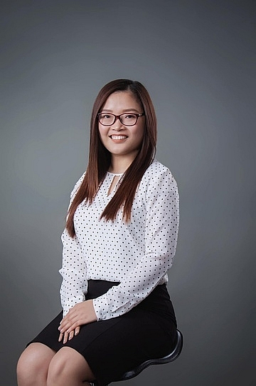 Vietnamese woman becomes top data specialist in New Zealand over an incredible 10 year journey