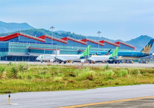 Quang Ninh, Gia Lai suspend air services to/from HCMC as Covid-19 spreads
