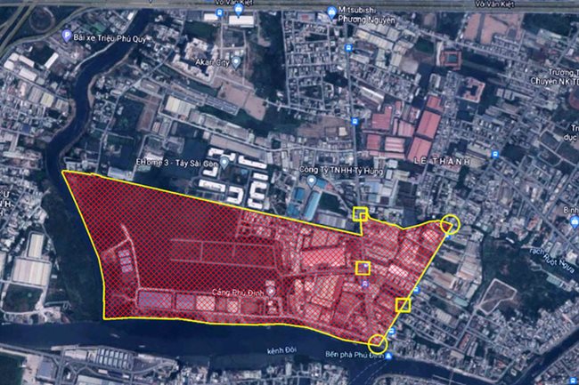 Quarter in HCMC’s District 8 practices social distancing