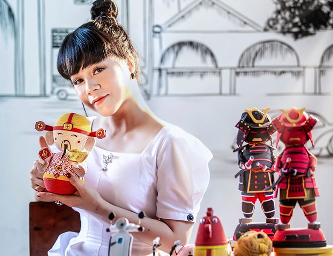 The woman who folds paper creates ‘all kinds of things’ in Saigon