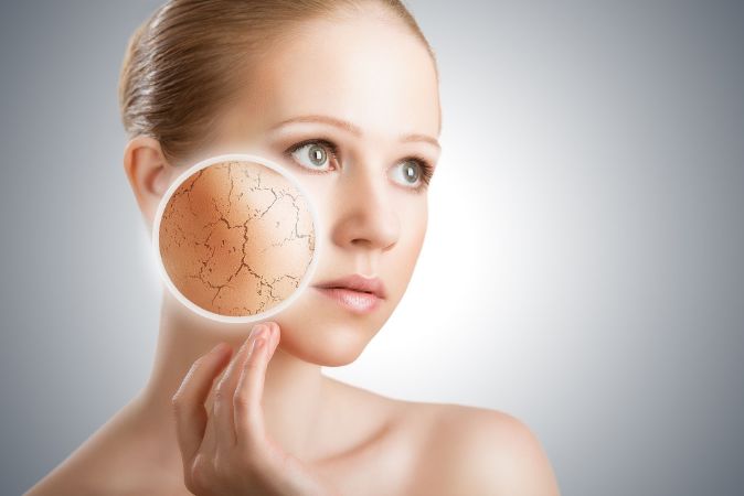 Top 8 main causes of dry skin in women need to know