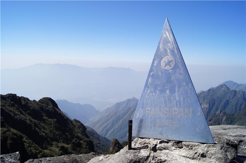 Top 10 most beautiful mountains in Vietnam