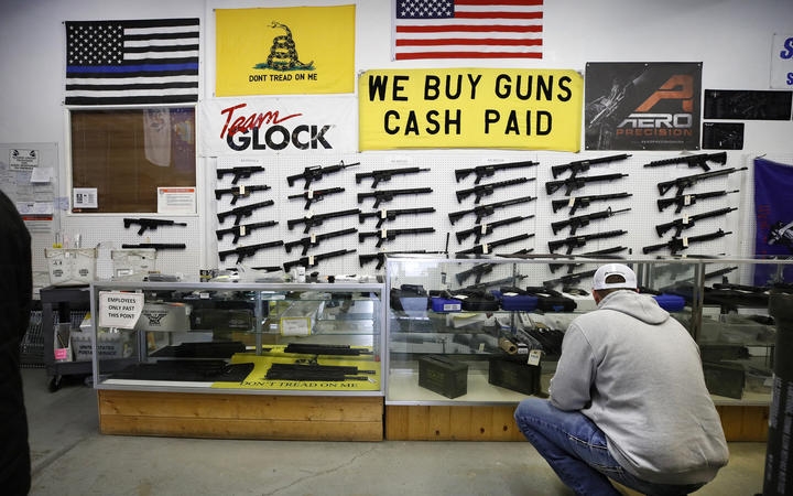 US federal judge overturns California s ban on assault weapons