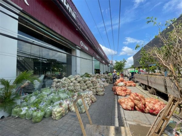 2030 Business Club gives 26 tons of veggies to disadvantaged workers