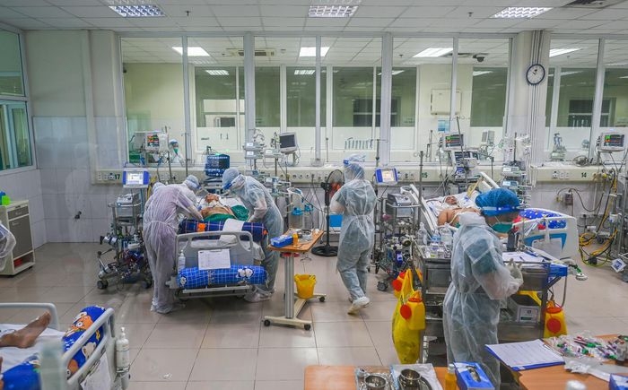 A Look Into the Department Treating Critical Covid 19 Patients