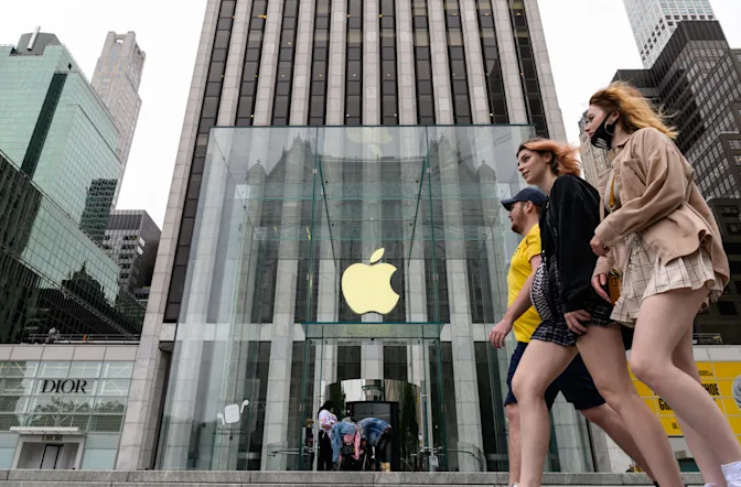 Apple Recruits Numerous Vacancies in Vietnam