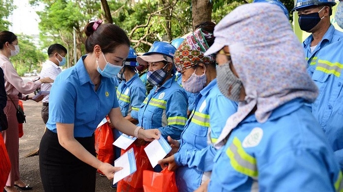 Hanoi gives support to businesses amid pandemic
