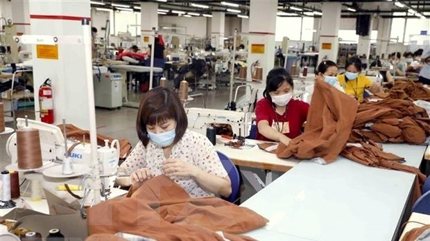 Vietnam, Laos enjoy growth in two-way trade in H1