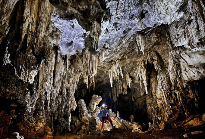 Fear, shock, and emotions overflow when conquering Tien cave » Vietnam ...