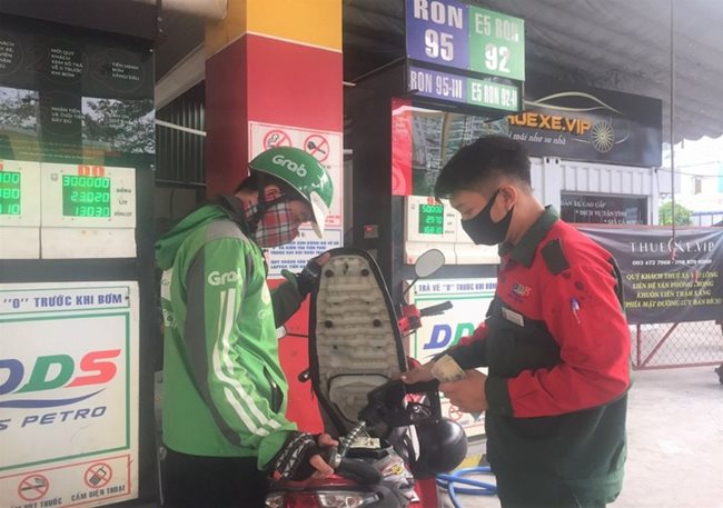 Gas stations in HCMC asked to stay open