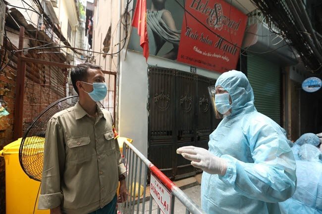 HCMC Covid-19 case number still goes up steeply as evening data released