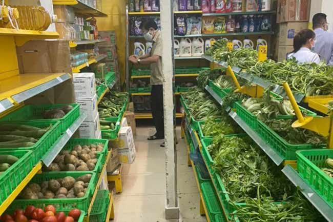 HCMC seeks ministry’s help over shortage of vegetables, eggs