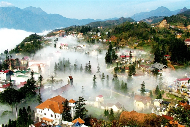 Lào Cai serves more than 1.1 million tourists in the first half-year