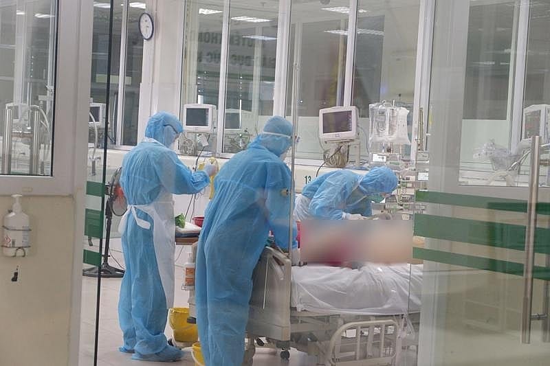 Fourth COVID-19 wave sees HCMC’s local caseload topped 12,000