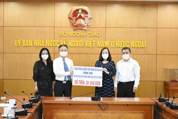 Donations from Overseas Vietnamese Continue to Assist Homeland