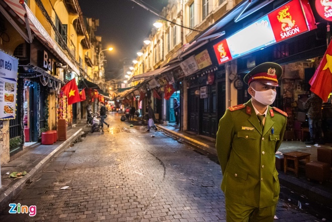 Hanoi tightens Covid-19 restrictions as Vietnam reaches ...