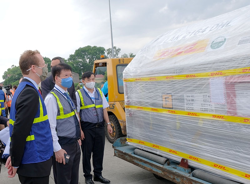Over 97 000 Pfizer Vaccine Doses Arrive in Vietnam