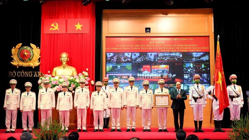 President spotlights important role of public security forces